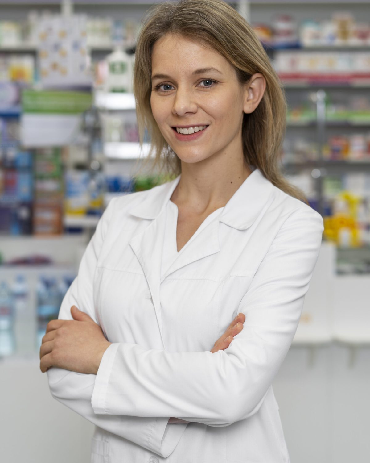 farmaceutico-de-tiro-medio-trabajando